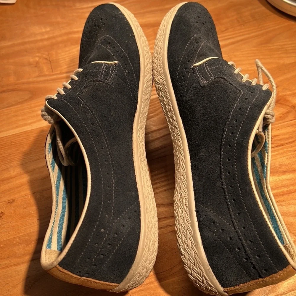 J Shoes Distressed Casual Wingtip Oxfords C5010, navy blue suede